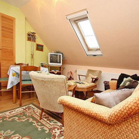 Apartment In Luckaitztal Gossda With Parking Space Exterior photo